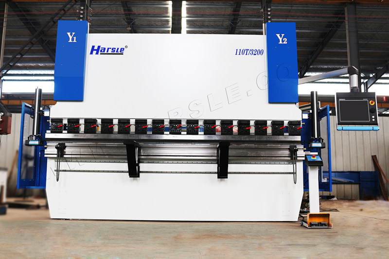 آلة الفرملة CNC HARSLE WE67K-GENIUS-110T3200 مثبتة في الولايات المتحدة الأمريكية